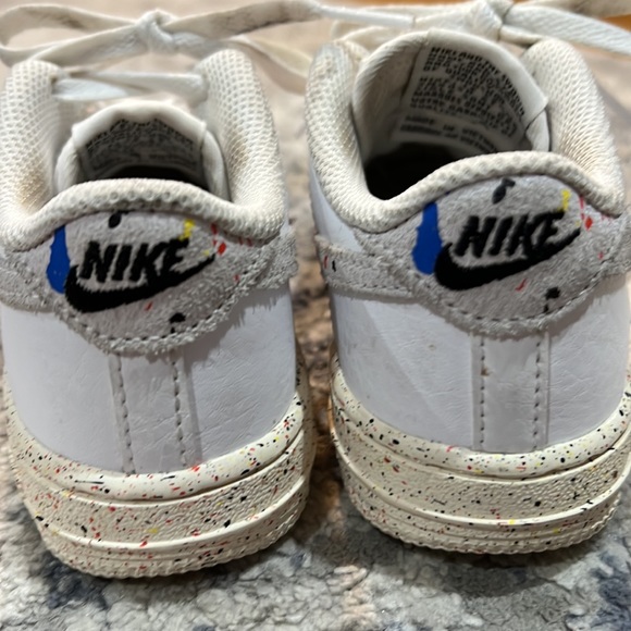 AIR FORCE 1 LV8 3 GS “Paint Splatter - White" Toddler Size 10 - Picture 5 of 5